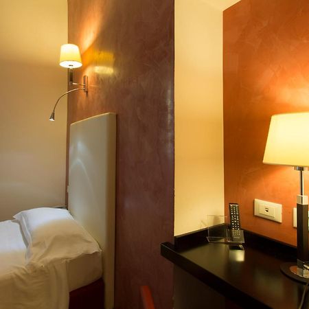 Floris Hotel Roma Cameră foto