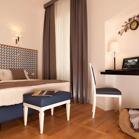 Floris Hotel Roma Exterior foto
