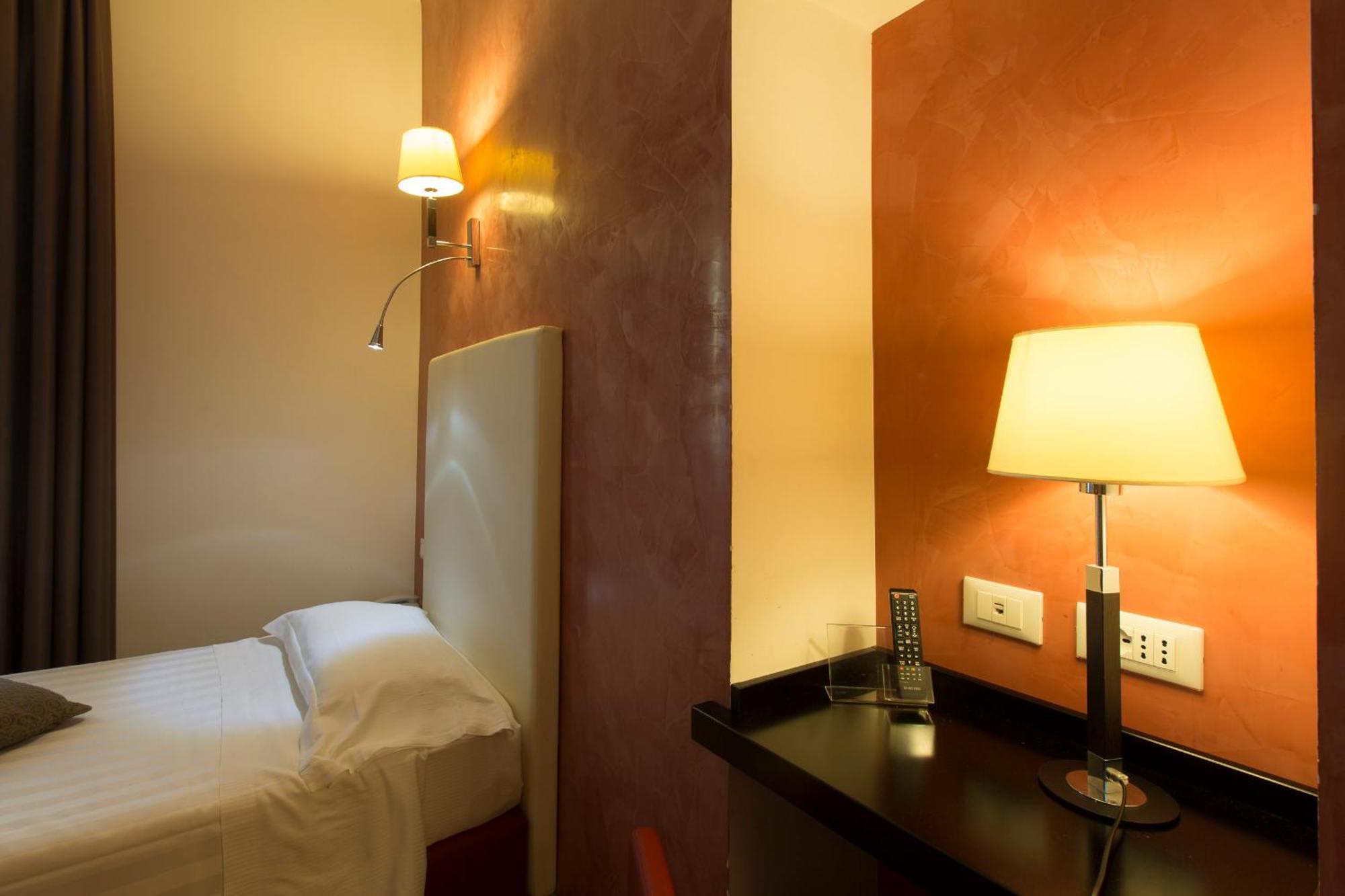 Floris Hotel Roma Cameră foto