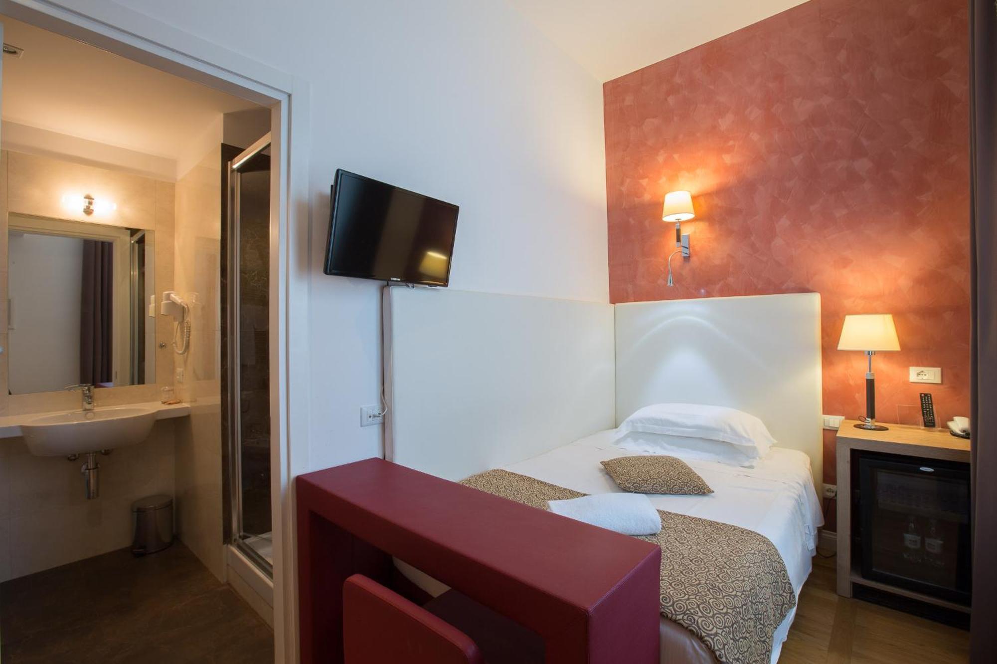 Floris Hotel Roma Cameră foto