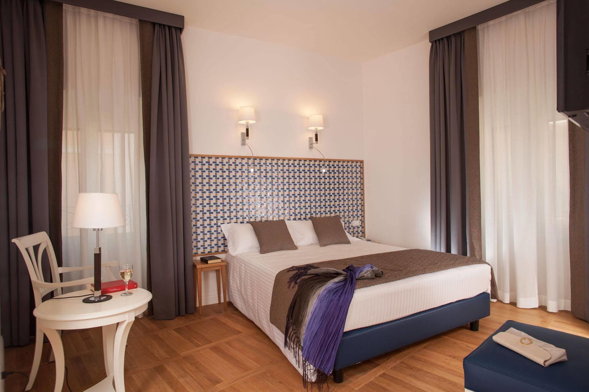 Floris Hotel Roma Exterior foto