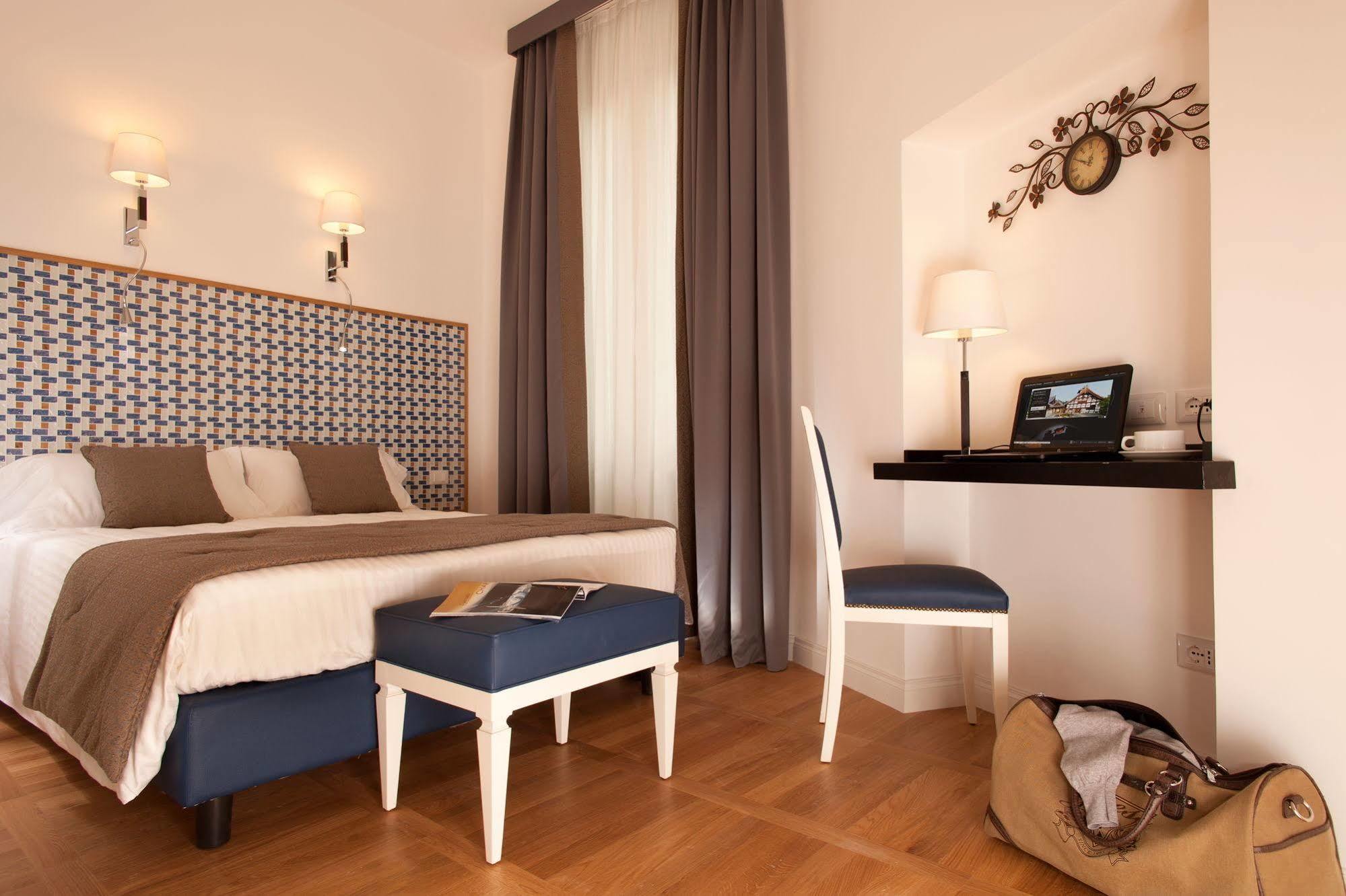 Floris Hotel Roma Exterior foto
