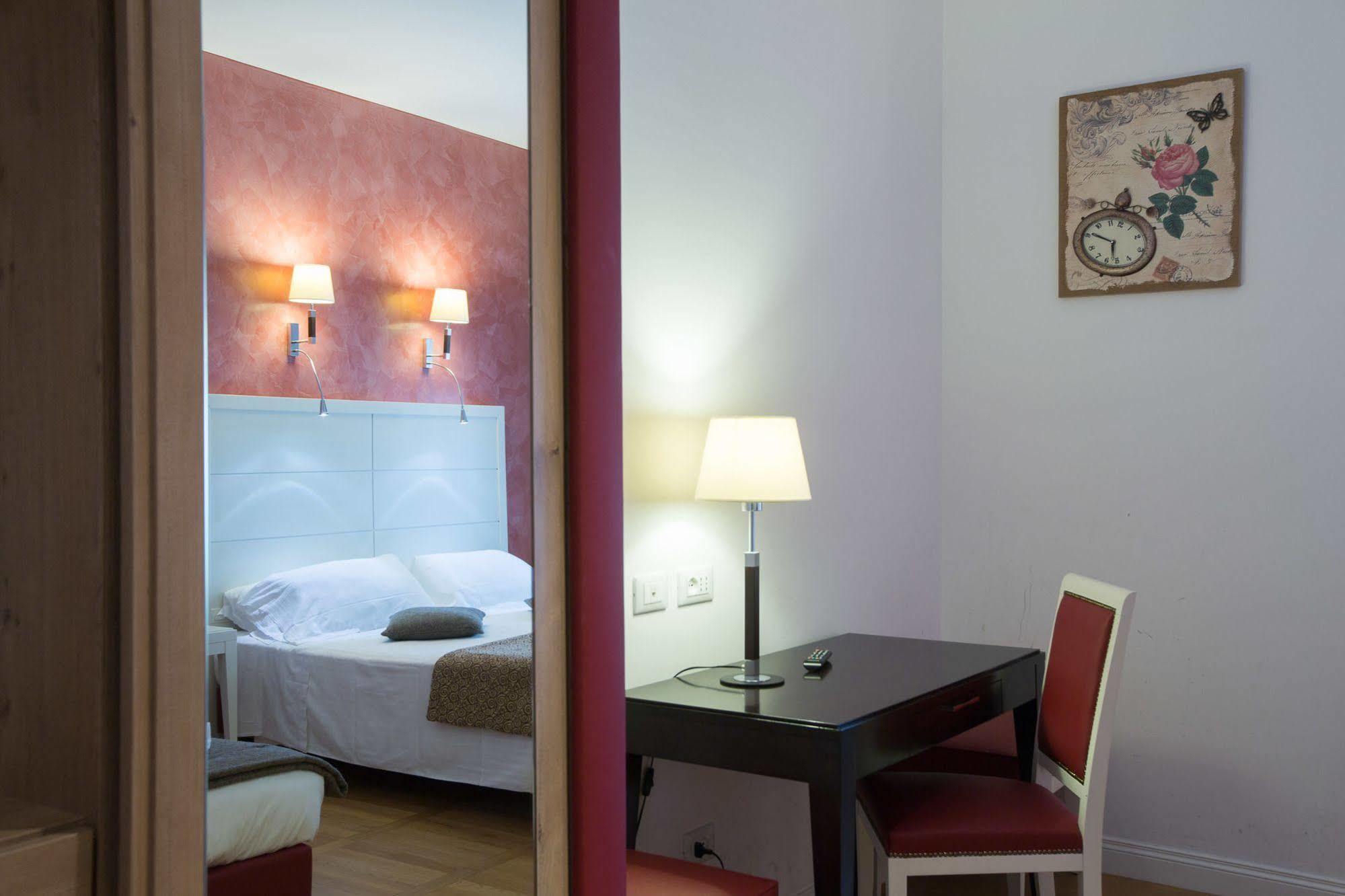 Floris Hotel Roma Exterior foto